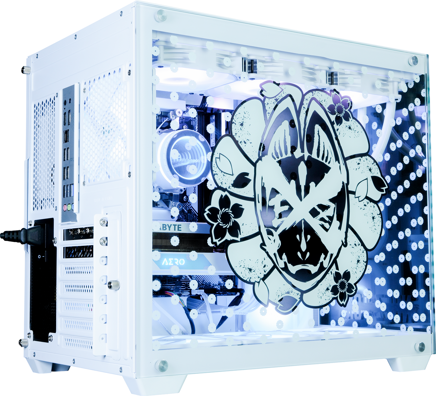 NOEZ FOXX コラボPC ミドルモデル ホワイト筐体 別角度外観 NOEZ FOXXロゴ拡大 GIGABYTE GeForce AERO マザーボード搭載